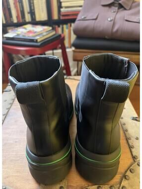 Bottega Veneta Chelsea Books
